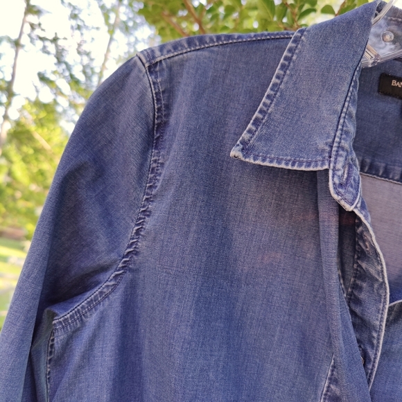 Banana Republic Fitted Riley Denim Bow Shirt - Size 4 - Picture 6 of 16